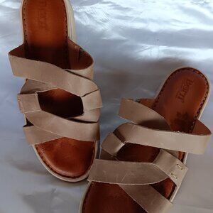 Born F21328 Bira Women's Open Toe Slides Leather Sandals Size 9